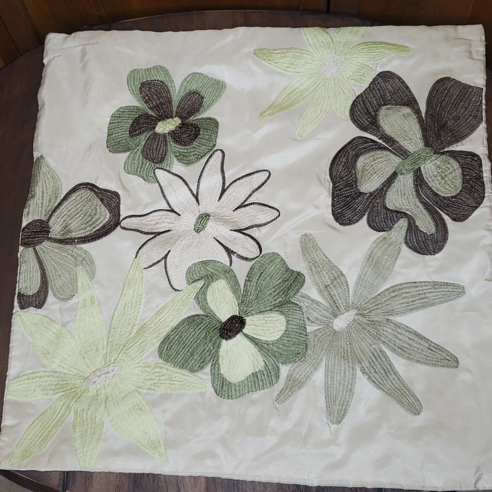 Pier 1 Floral Embroidered Accent Throw Pillow Cover 18x18